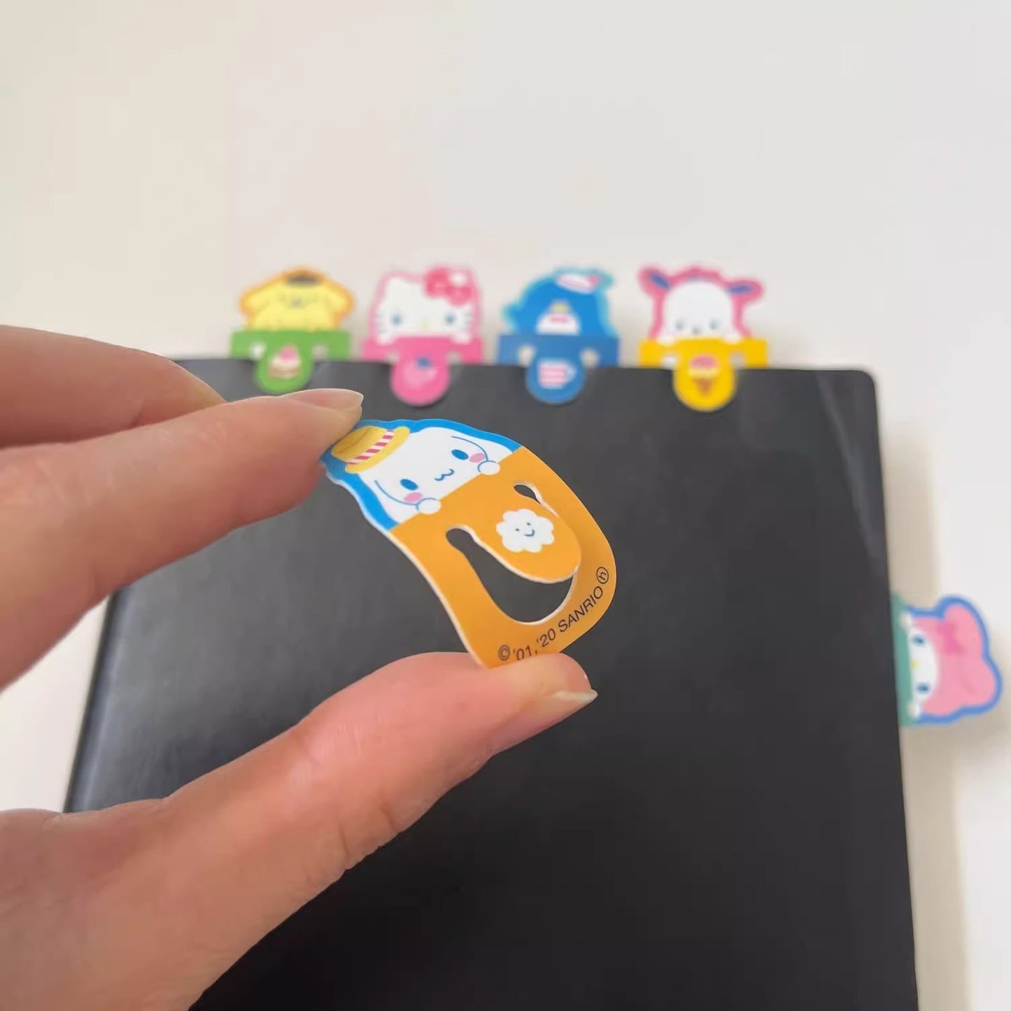 Sanrio 6 Character Mini Plastic Bookmark Clips