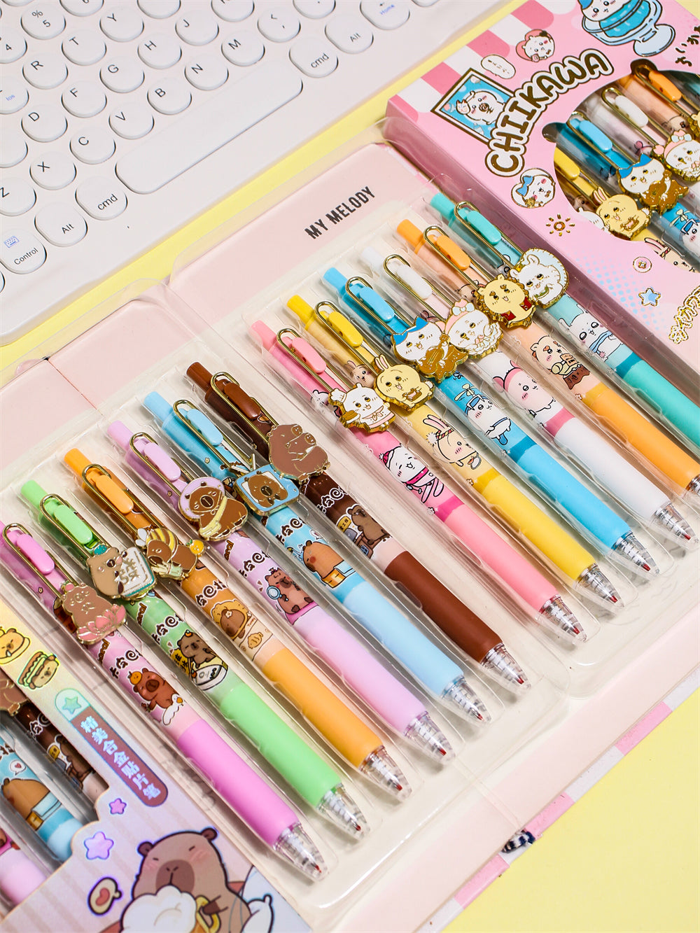 Chiikawa & Capybara Theme 0.5mm Metal Clip Gel Pens