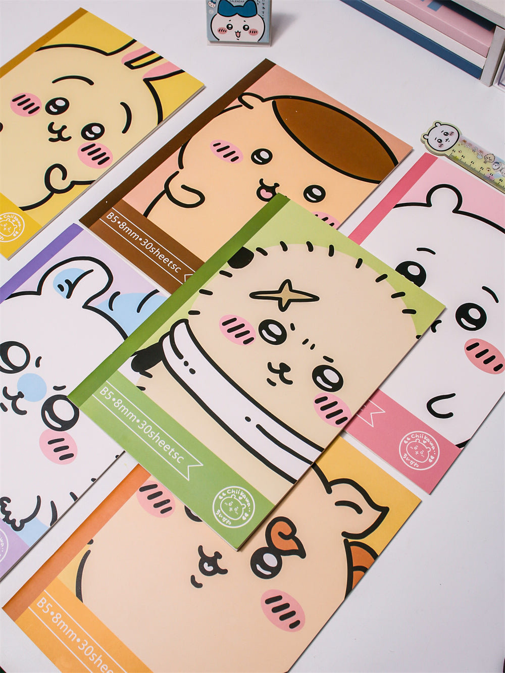 Chiikawa Series Big Head / Back B5 Notebook