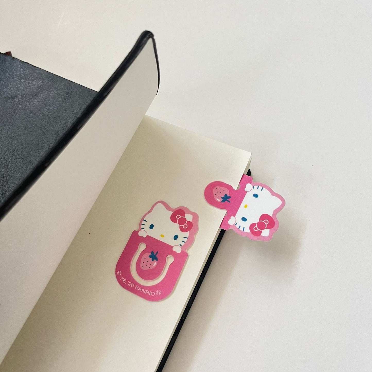 Sanrio 6 Character Mini Plastic Bookmark Clips